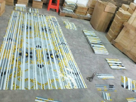 Golden Leaf Mosaic Pattern for Hamam 049