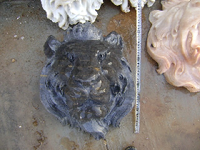 Black Marble Lion Head Spout